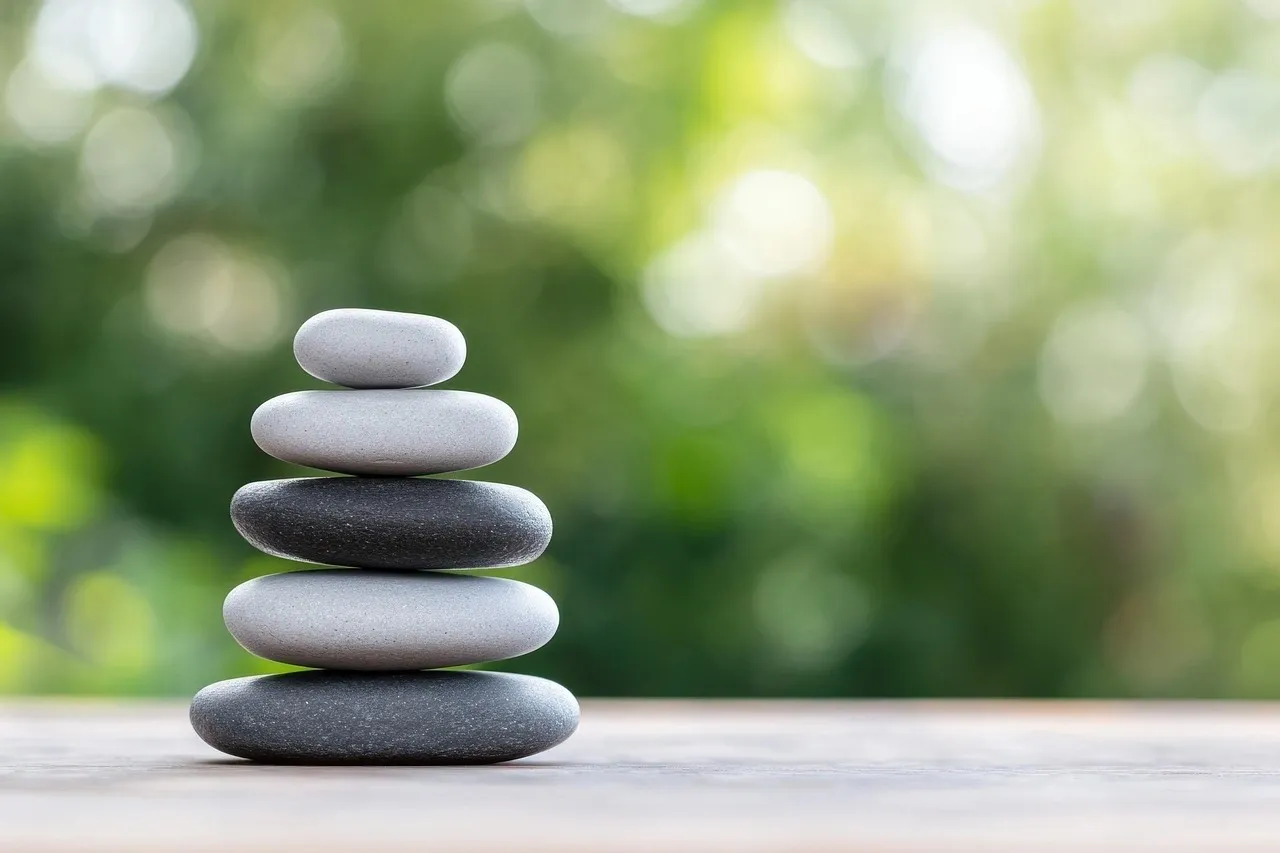 stacked-stones-9210304_1280